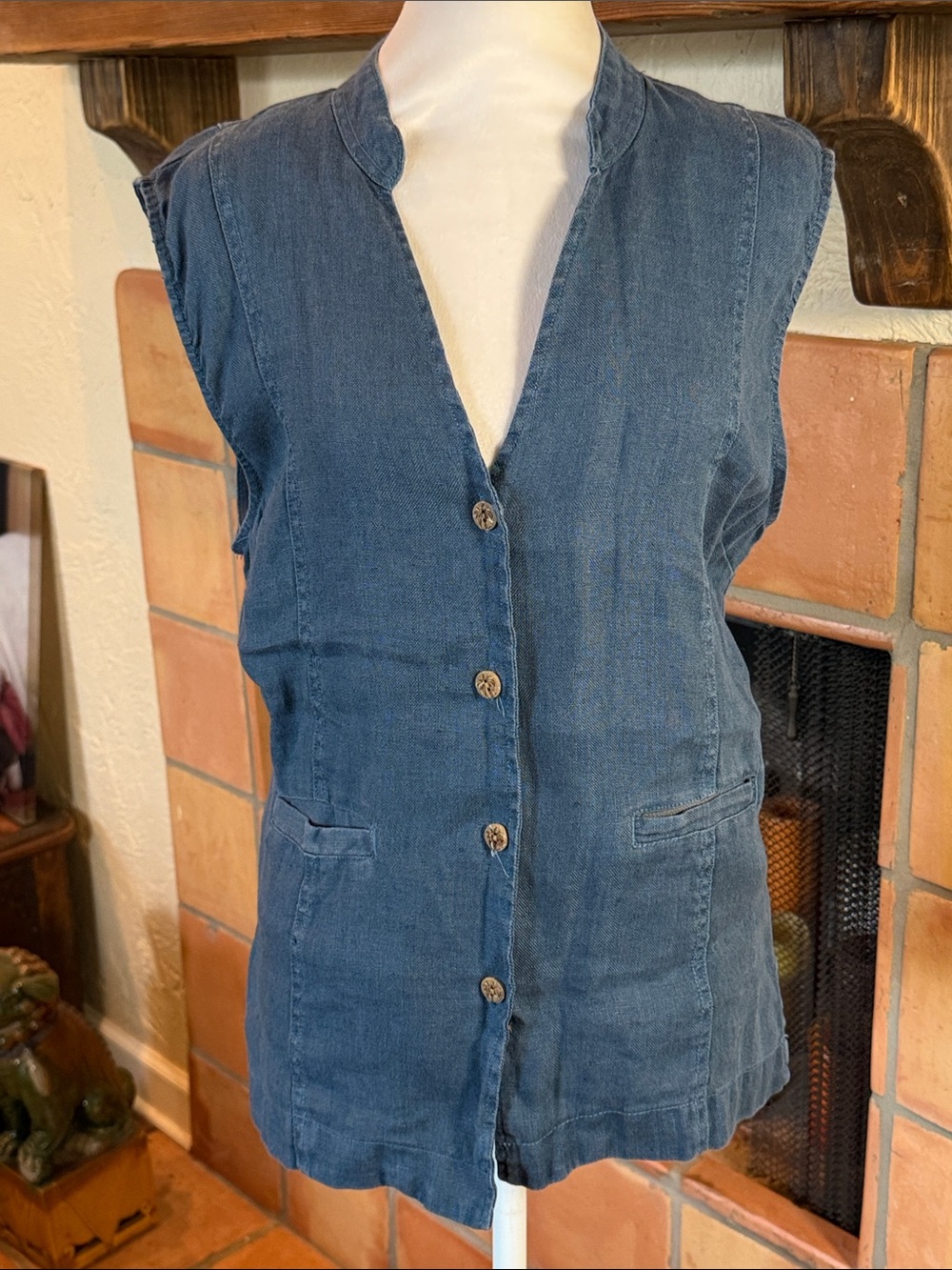 Dash Hemp Ming Vest Sleeveless Denim Button-Up Vest in Medium Blue, size S